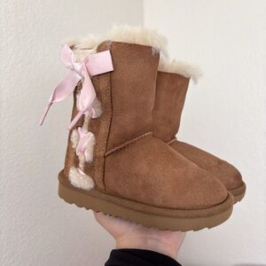 UGG Pala Bow Boots Toddler size 8